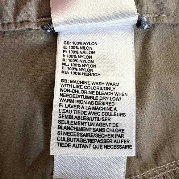 The North Face Woman 12 Nylon Zipper Convertible Pants/Shorts Hiking Fishing - Picture 8 of 10